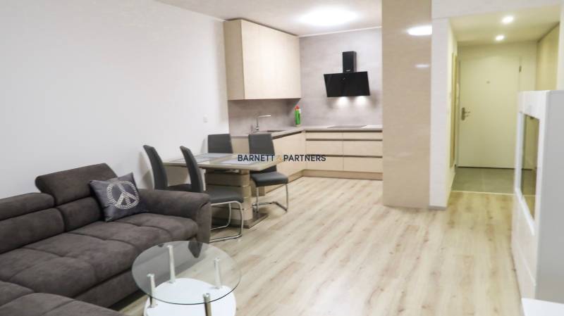 ADRID REAL RENT- CITYPARK RUZINOV (C17): ELEGANCE & CHARM WITHIN REACH