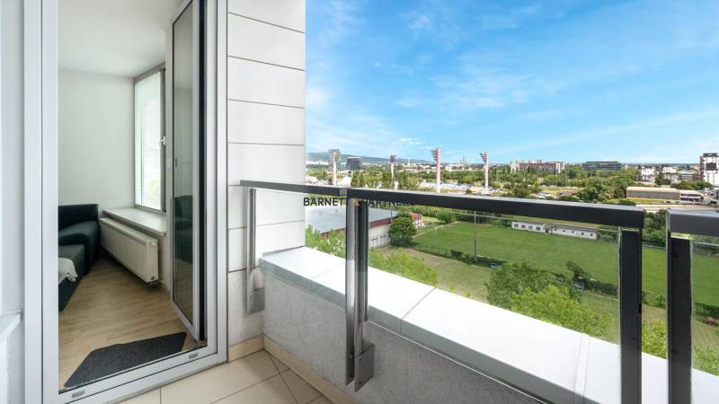 THE BEST OFFER - URBAN TWO-ROOMS APARTMENT WITH VIEW & GARAGE PARKING