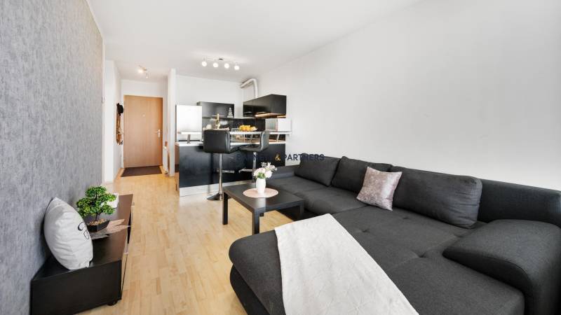 THE BEST OFFER - URBAN TWO-ROOMS APARTMENT WITH VIEW & GARAGE PARKING